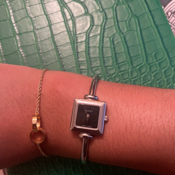 Gucci Silver Bangle Watch - Picture 7 of 7